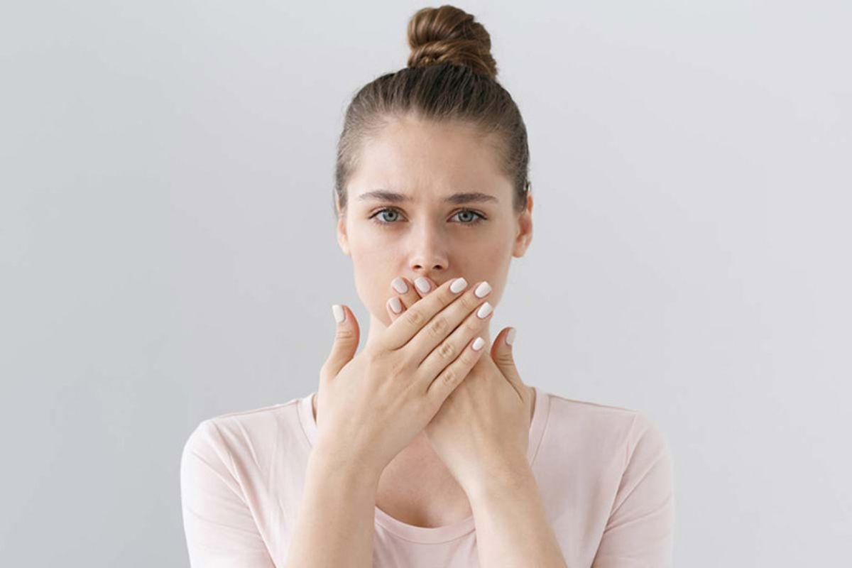 Hướng dẫn xử lý tình trạng hôi miệng sau khi làm răng sứ