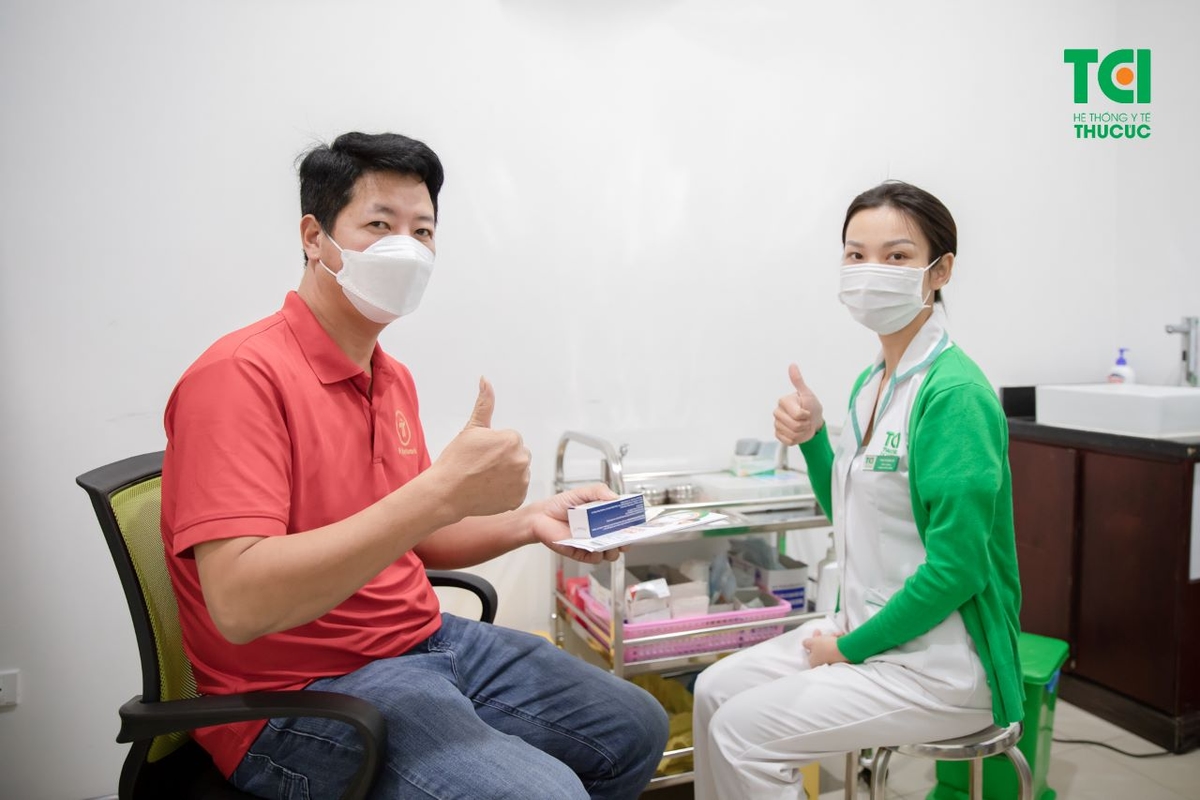 Nhiều doanh nghiệp tiêm vắc xin cho người lao động dịp cuối năm