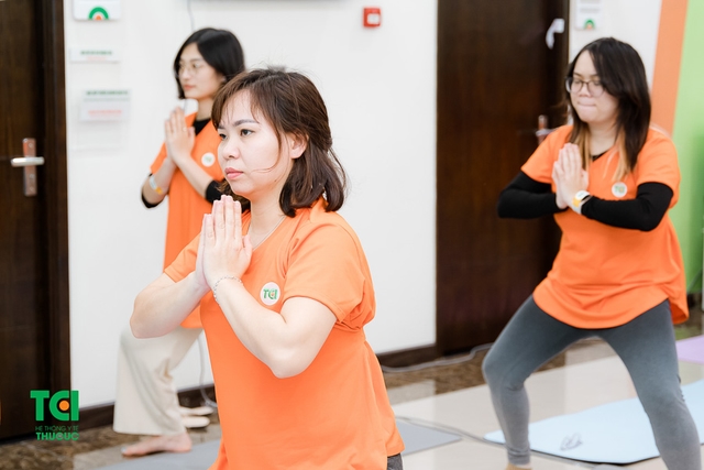 Ảnh tập huấn tiền sản và yoga thai kỳ