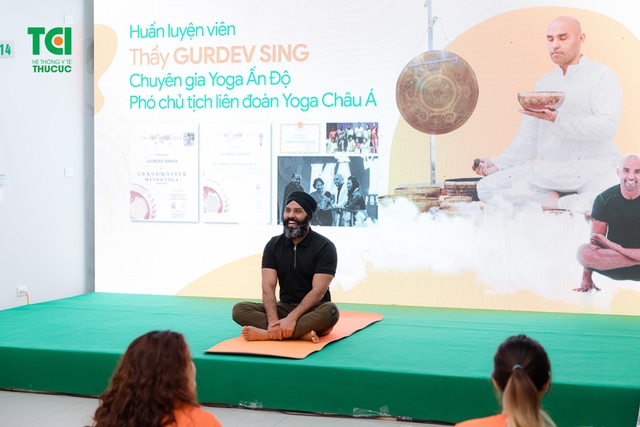 Ảnh tập huấn tiền sản và yoga thai kỳ