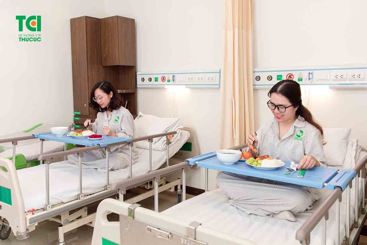 Sản phụ đẻ mổ cần kiêng những gì? Những lưu ý sau đẻ mổ