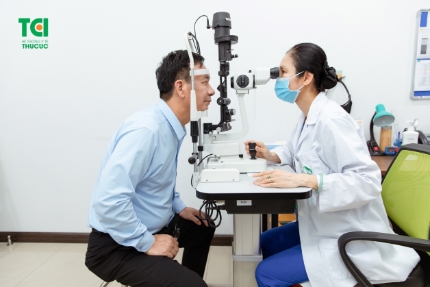 viêm kết mạc bờ mi