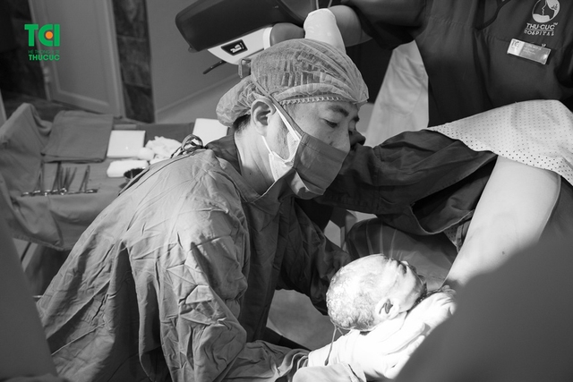 Chúc mừng gia đình diễn viên Anh Tuấn và vợ Lâm Diễm Quỳnh đón bé Xoài nhỏ bình an tại TCI