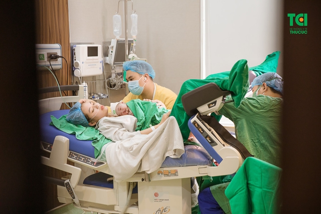 Chúc mừng gia đình diễn viên Anh Tuấn và vợ Lâm Diễm Quỳnh đón bé Xoài nhỏ bình an tại TCI
