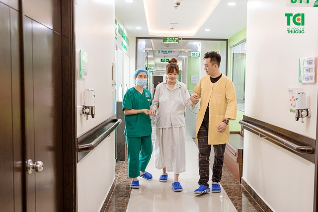 Chúc mừng gia đình diễn viên Anh Tuấn và vợ Lâm Diễm Quỳnh đón bé Xoài nhỏ bình an tại TCI