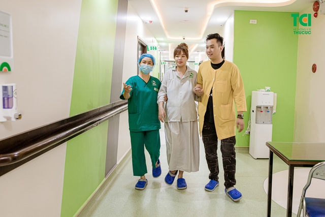 Chúc mừng gia đình diễn viên Anh Tuấn và vợ Lâm Diễm Quỳnh đón bé Xoài nhỏ bình an tại TCI