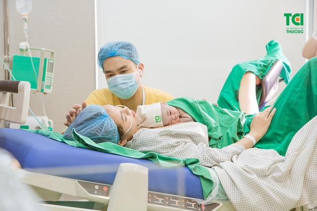 Chúc mừng gia đình diễn viên Anh Tuấn và vợ Lâm Diễm Quỳnh đón bé Xoài nhỏ bình an tại TCI