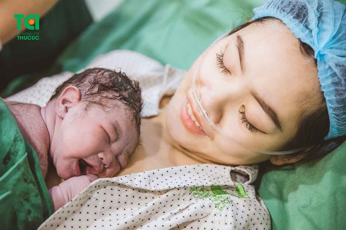 Những giai đoạn mẹ cần được chăm sóc chuyển dạ đẻ thường