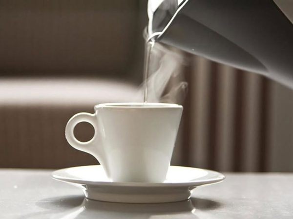 Đau dạ dày nên uống nước gì