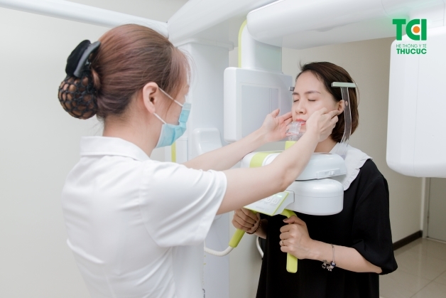 chăm sóc răng sau khi niềng