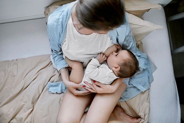 Tình trạng sau sinh mất ngủ khiến các mẹ bỉm kiệt sức