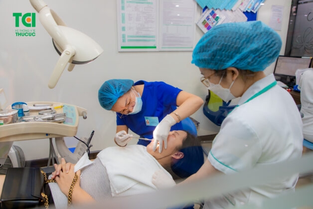 Điều trị bệnh viêm lợi loét hoại tử cấp kịp thời.