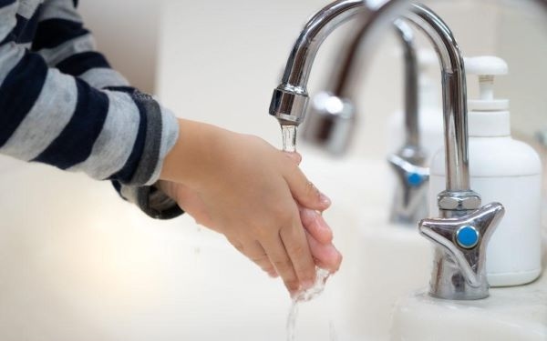 Rửa tay giúp phòng ngừa cảm lạnh ở trẻ