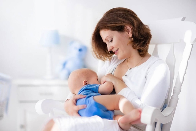 Chị em đã biết về chữa tắc tia sữa bằng sóng siêu âm?