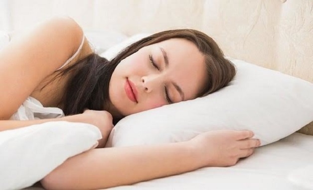 Đẻ mổ có được nằm nghiêng không là băn khoăn của nhiều chị em
