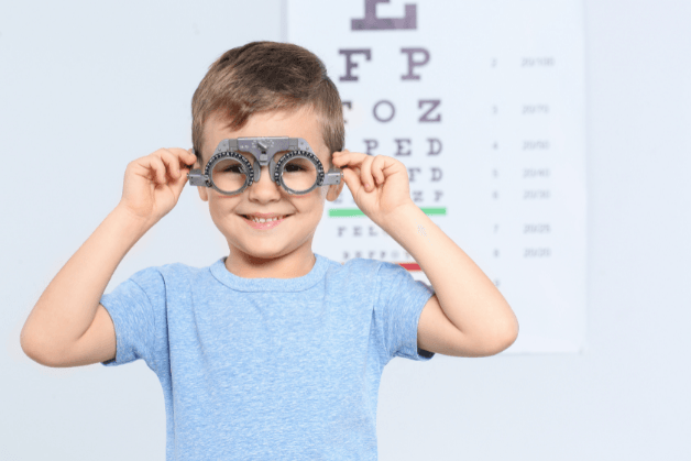 Lưu ý khi Cắt kính cận cho trẻ em
