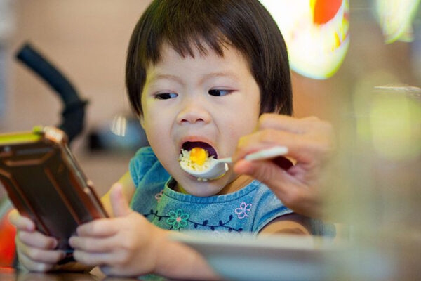 Bệnh khô mắt ở trẻ em