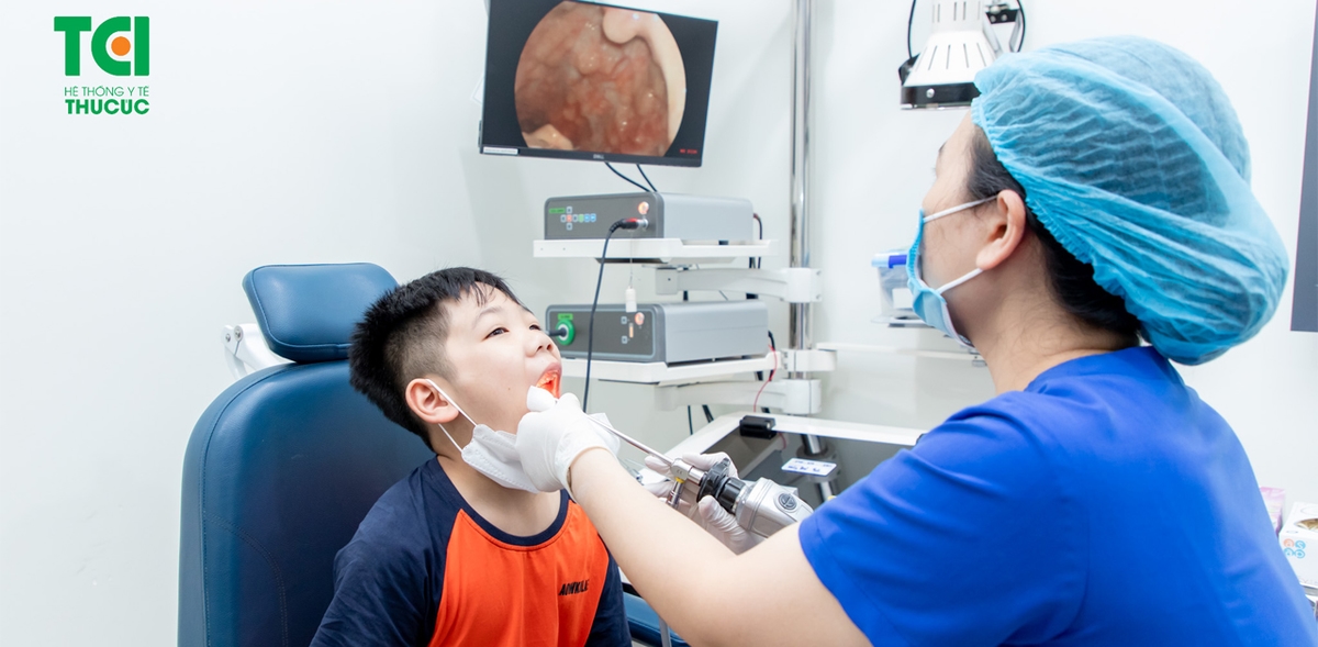 Gắp dị vật trong họng có đau không? &#8211; Giải đáp lo lắng hóc dị vật