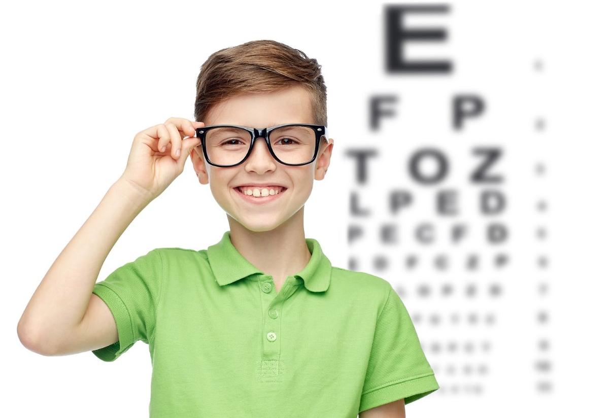 Những điều cần lưu ý khi chọn kính loạn thị trẻ em