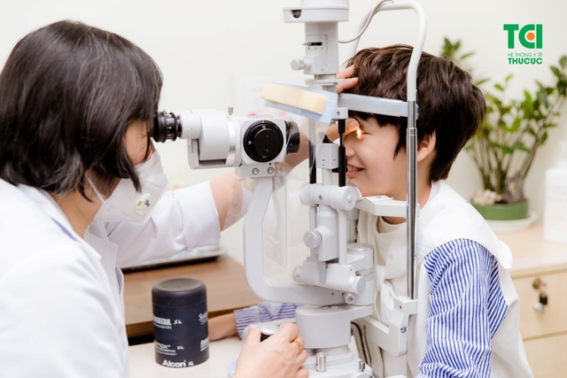 Loạn thị có chữa được không? Cách điều trị