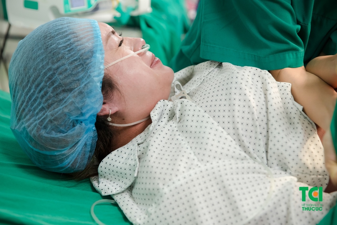 Thuốc gây tê ngoài màng cứng và tác dụng phụ trong sinh thường
