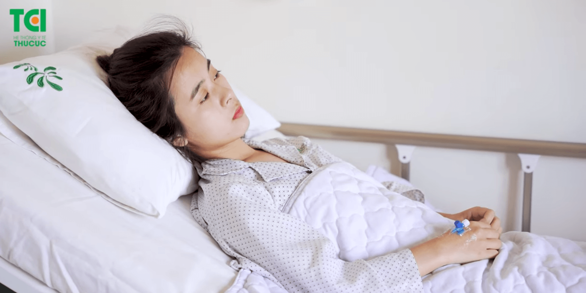 Nguy hiểm bệnh u nang buồng trứng tuổi dậy thì