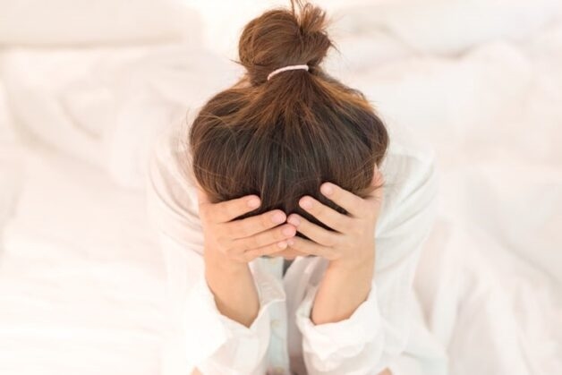 Bệnh nhân thường bị hành hạ bởi những cơn đau đầu dữ dội 