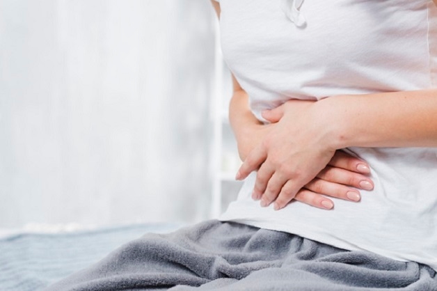 Triệu chứng viêm ruột non thường gặp là đau bụng