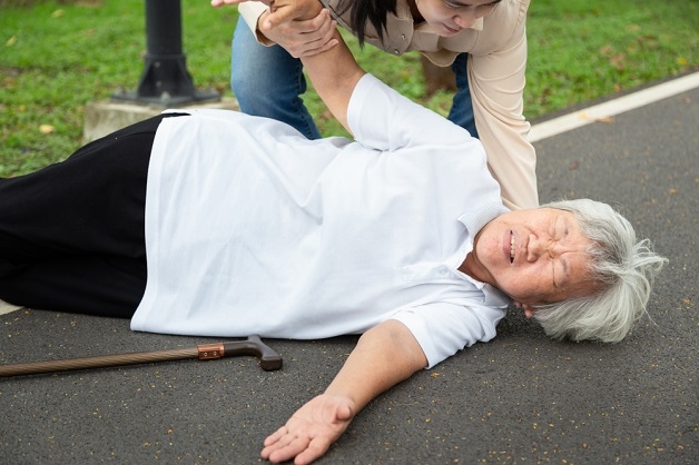 Đột quỵ ở người cao tuổi có thể gây ra các biến chứng nguy hiểm, thậm chí tử vong.