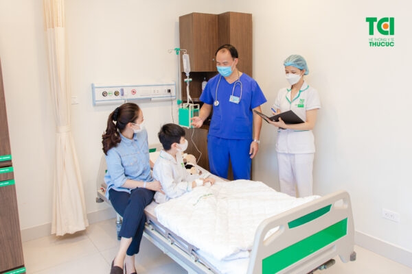 Nhiều dịch bệnh truyền nhiễm vào mùa tấn công trẻ nhỏ-1