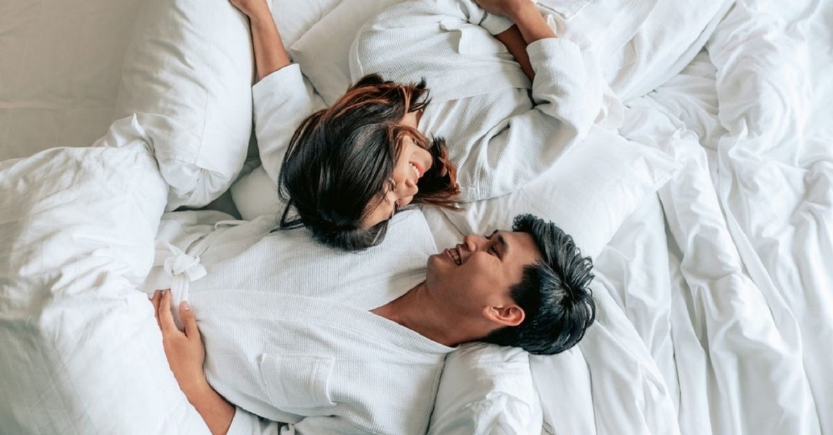 Sau khi sinh mổ quan hệ đau rát là do đâu?