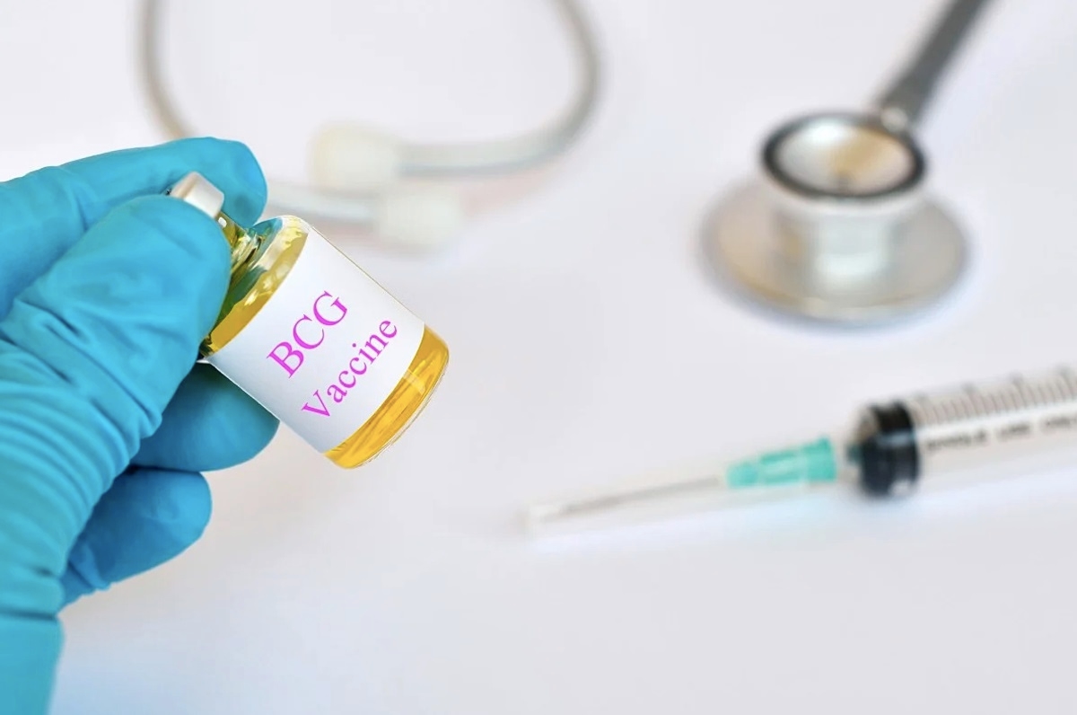 Vacxin phòng lao, hay còn gọi là vacxin BCG (bacille Calmette-Guérin)