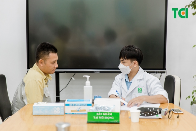 Ảnh Khám sức khỏe Công ty  Vĩnh Tường