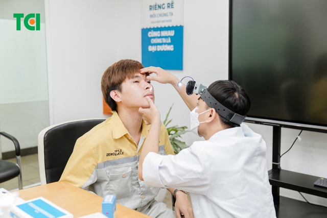 Ảnh Khám sức khỏe Công ty  Vĩnh Tường