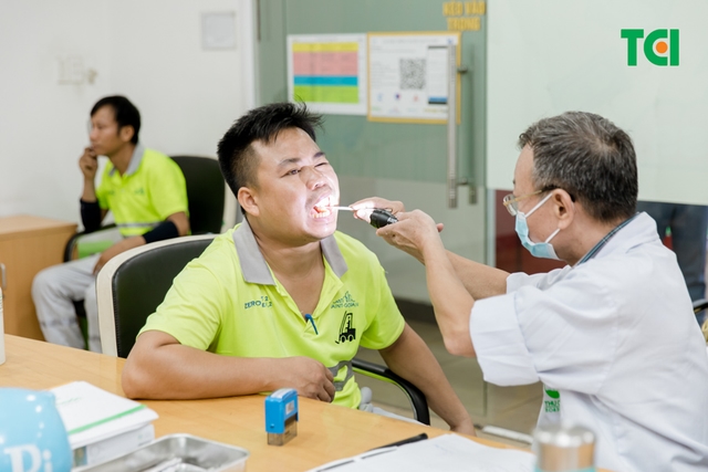 Ảnh Khám sức khỏe Công ty  Vĩnh Tường
