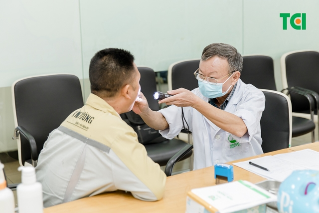 Ảnh Khám sức khỏe Công ty  Vĩnh Tường