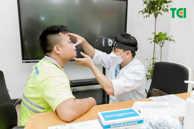 Ảnh Khám sức khỏe Công ty  Vĩnh Tường