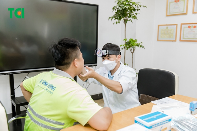 Ảnh Khám sức khỏe Công ty  Vĩnh Tường