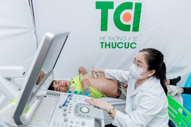 Ảnh Khám sức khỏe Công ty  Vĩnh Tường