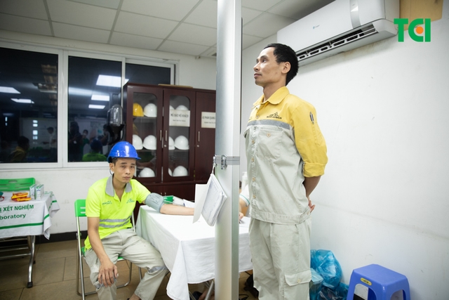 Ảnh Khám sức khỏe Công ty  Vĩnh Tường