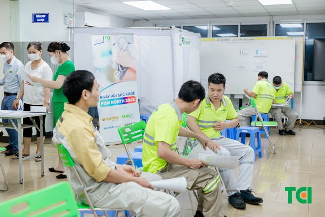 Ảnh Khám sức khỏe Công ty  Vĩnh Tường