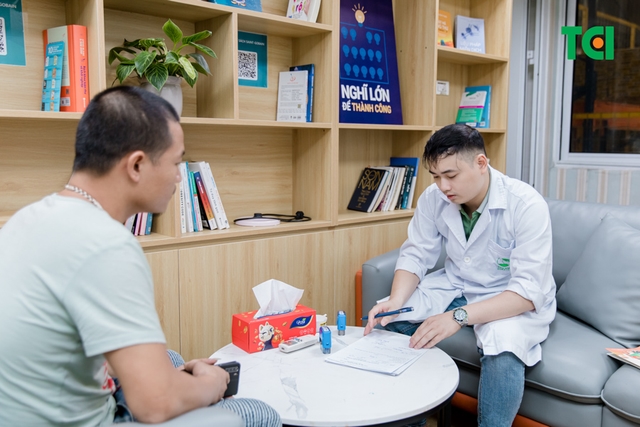 Ảnh Khám sức khỏe Công ty  Vĩnh Tường