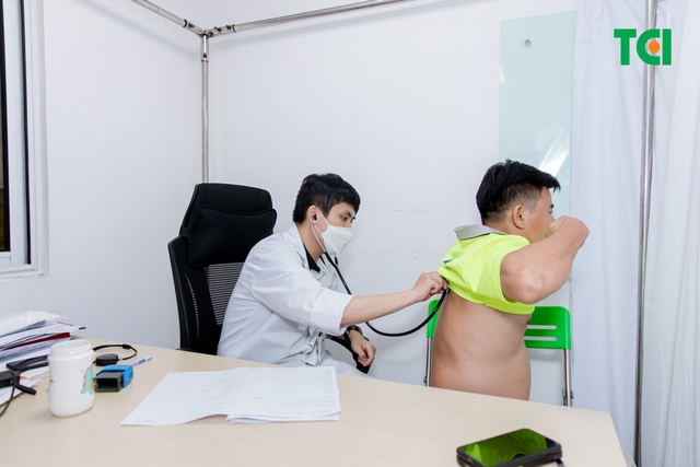 Ảnh Khám sức khỏe Công ty  Vĩnh Tường