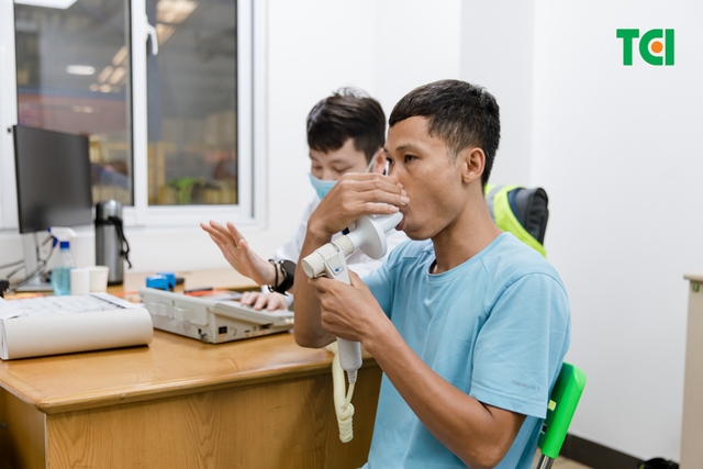 Ảnh Khám sức khỏe Công ty  Vĩnh Tường