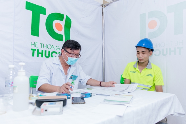 Ảnh Khám sức khỏe Công ty  Vĩnh Tường