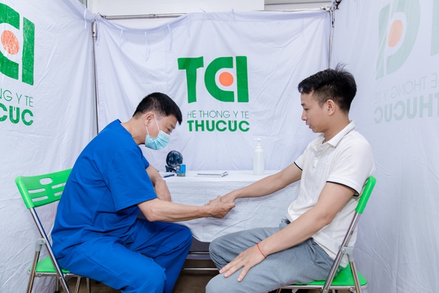 Ảnh Khám sức khỏe Công ty  Vĩnh Tường