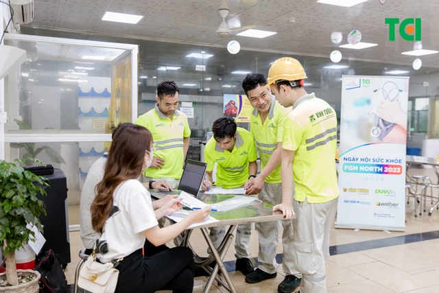 Ảnh Khám sức khỏe Công ty  Vĩnh Tường