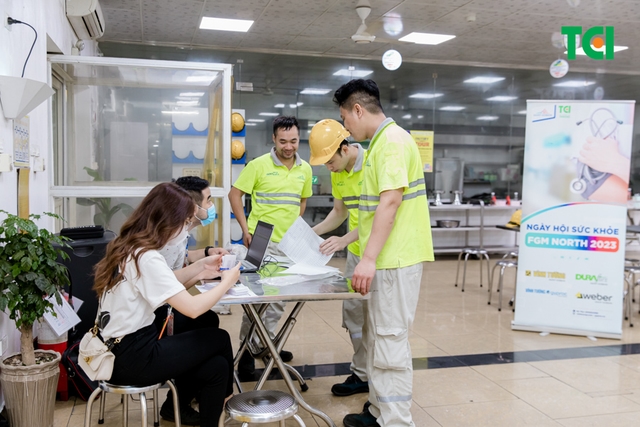 Ảnh Khám sức khỏe Công ty  Vĩnh Tường
