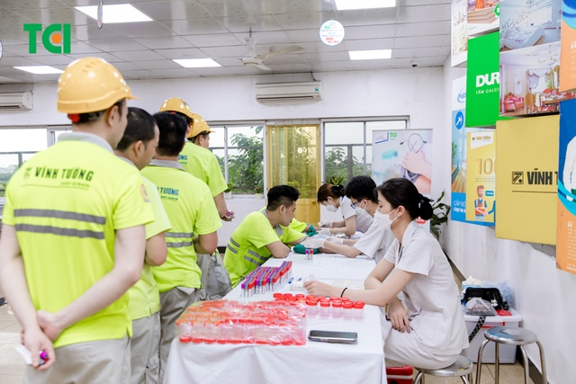Ảnh Khám sức khỏe Công ty  Vĩnh Tường