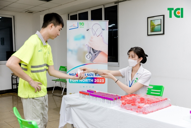 Ảnh Khám sức khỏe Công ty  Vĩnh Tường